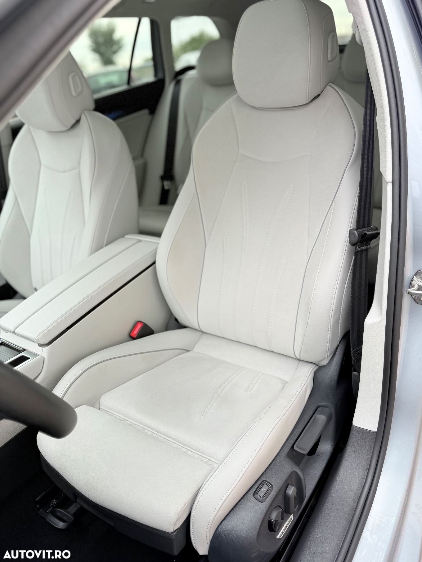 Volkswagen Passat Variant 2.0 TDI DSG Elegance - 11