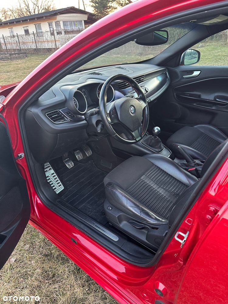 Alfa Romeo Giulietta 1.8 TBi 16V Quadrifoglio Verde - 9