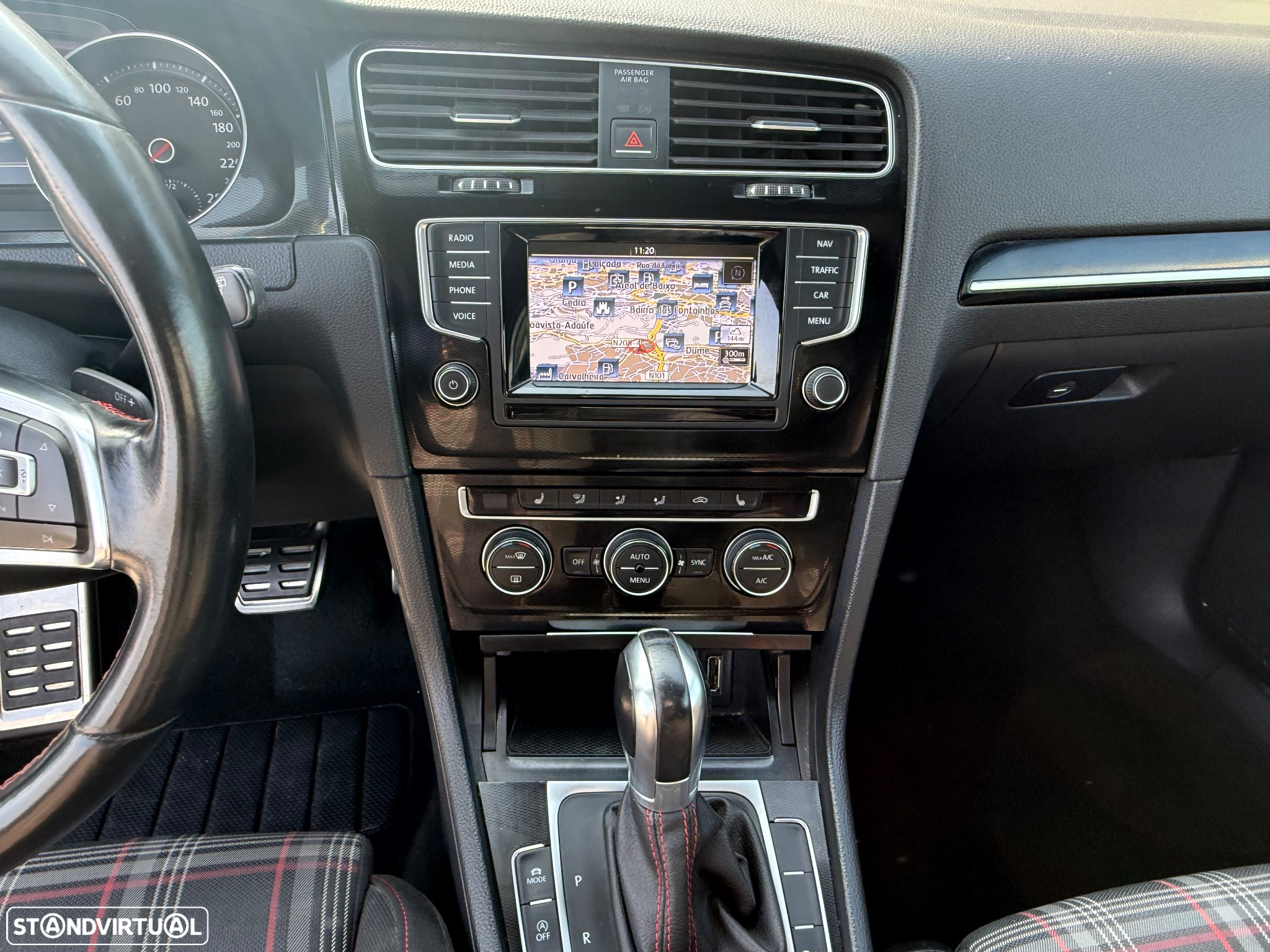 VW Golf 2.0 TSi GTi DSG Performance - 22