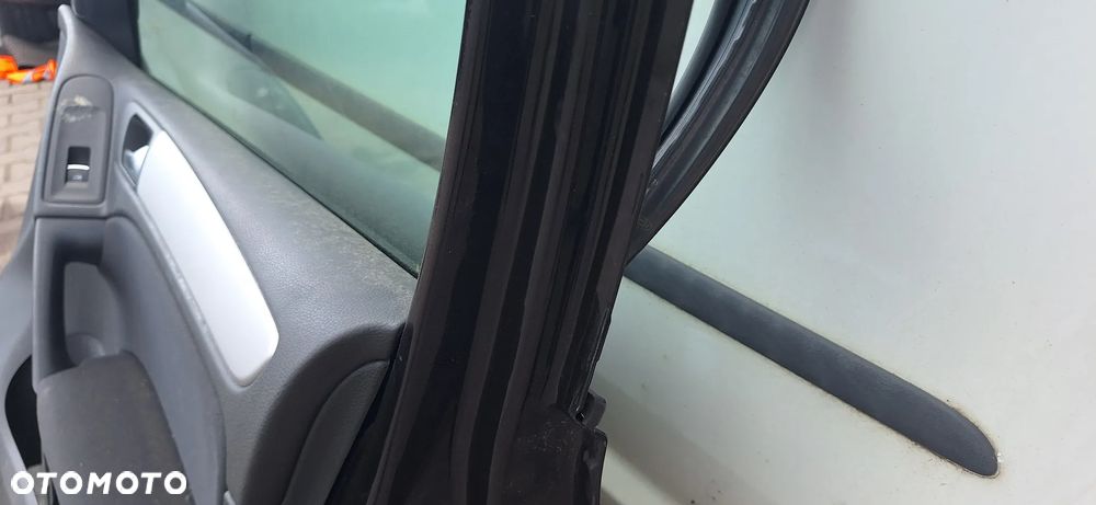 VW Golf VI HB Drzwi Przód Przednie Prawe Kod Lakieru LC9X - 25