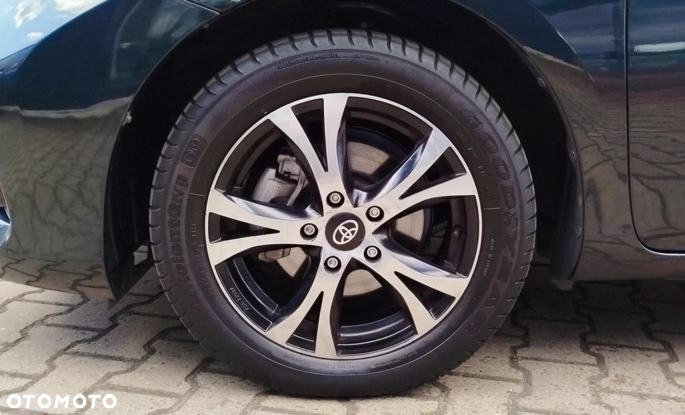 Toyota Auris - 4
