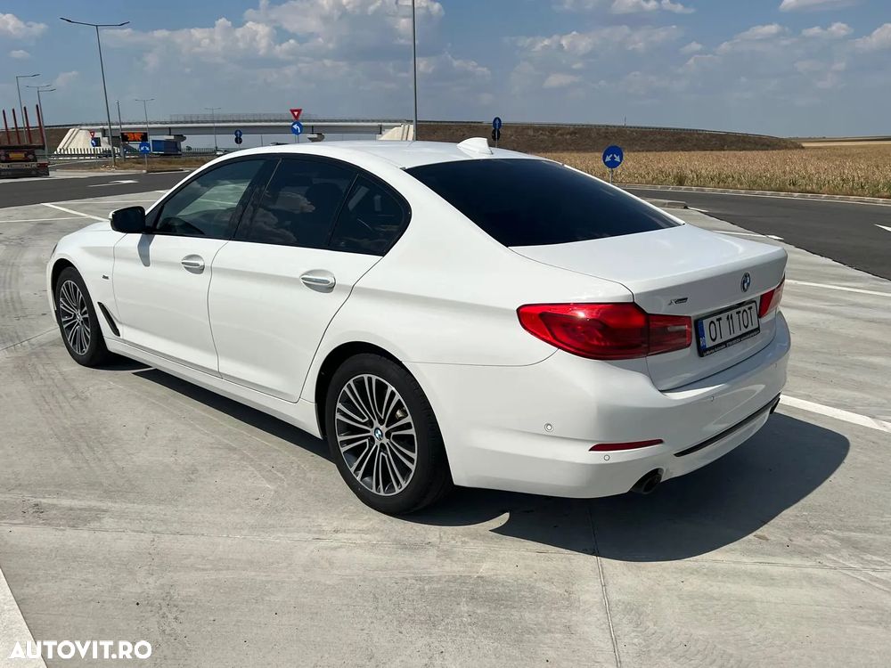 BMW Seria 5 520d xDrive Touring Aut. Sport Line - 4