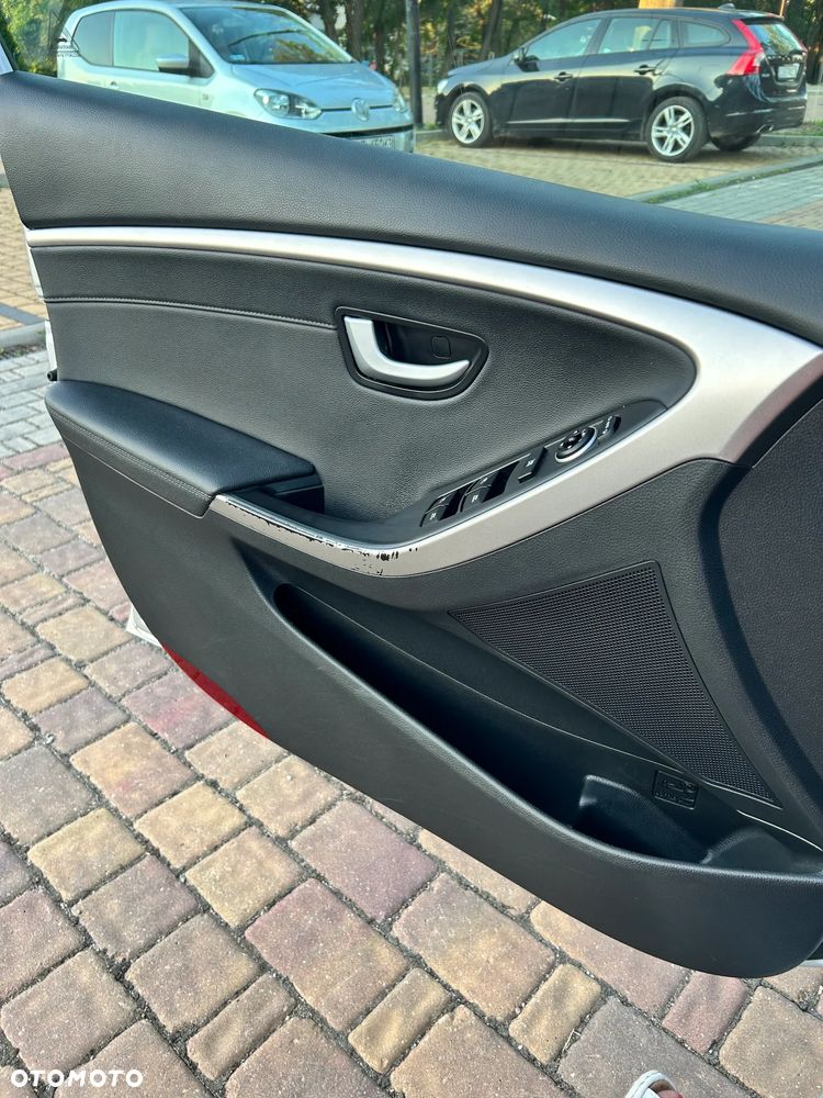 Hyundai i30 1.6 CRDi Automatik Style - 17