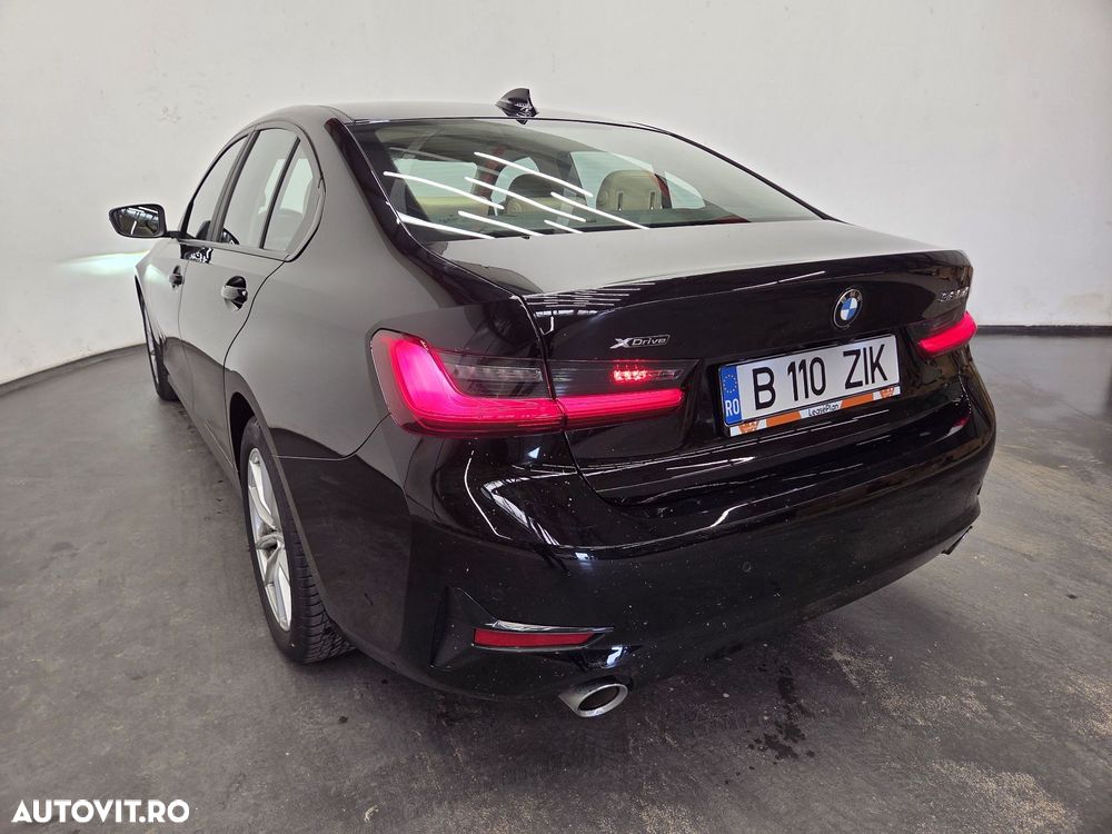 BMW Seria 3 320d xDrive AT MHEV - 2