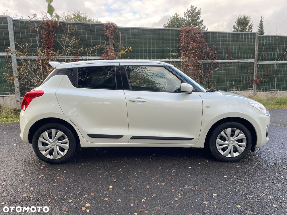 Suzuki Swift 1.2 Dualjet Club - 2