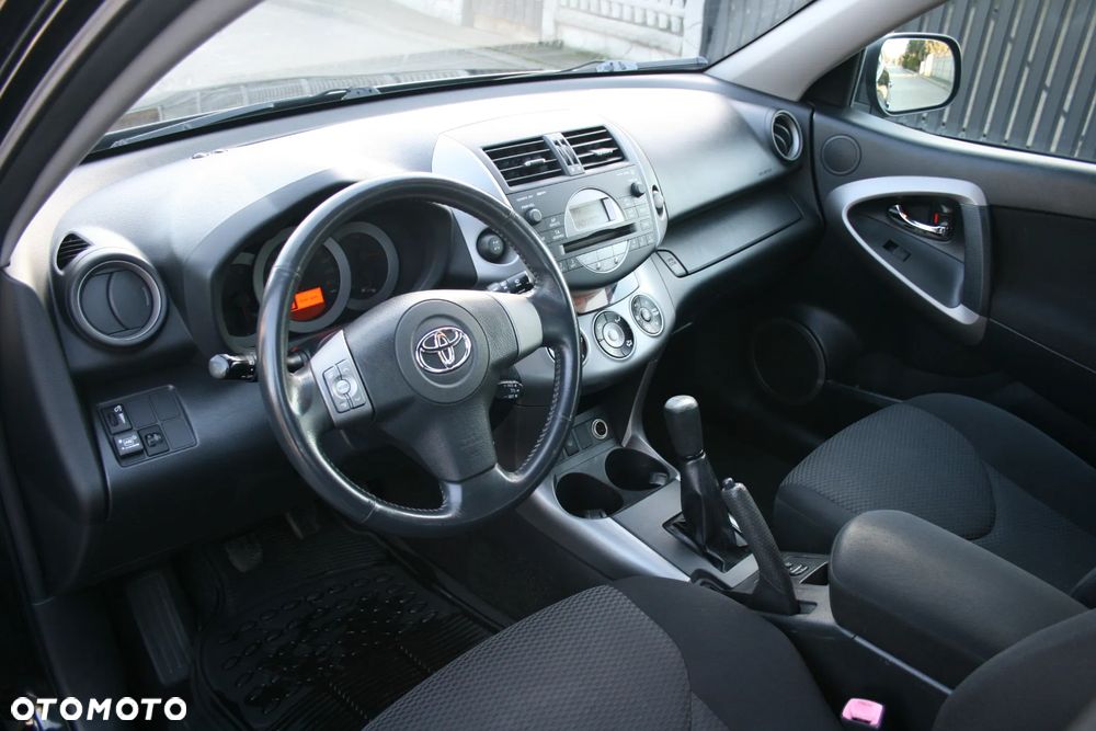 Toyota RAV4 2.0 4x4 Sol - 11