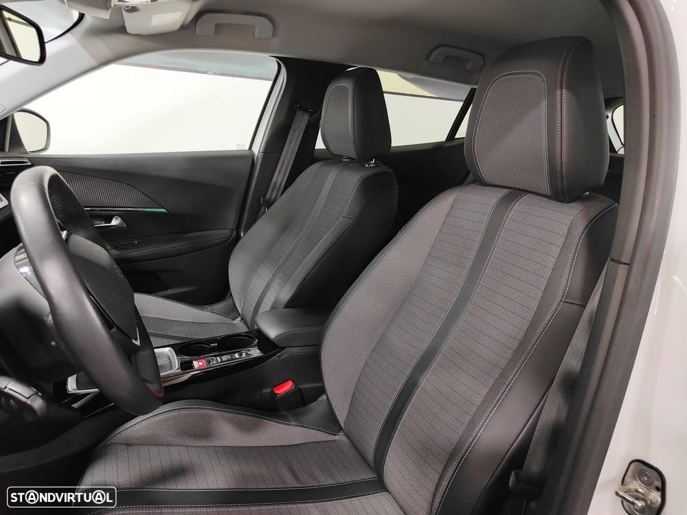 Peugeot 2008 1.2 PureTech Allure - 24