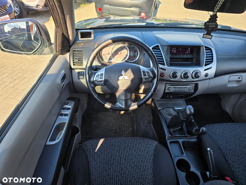 Mitsubishi L200 - 7