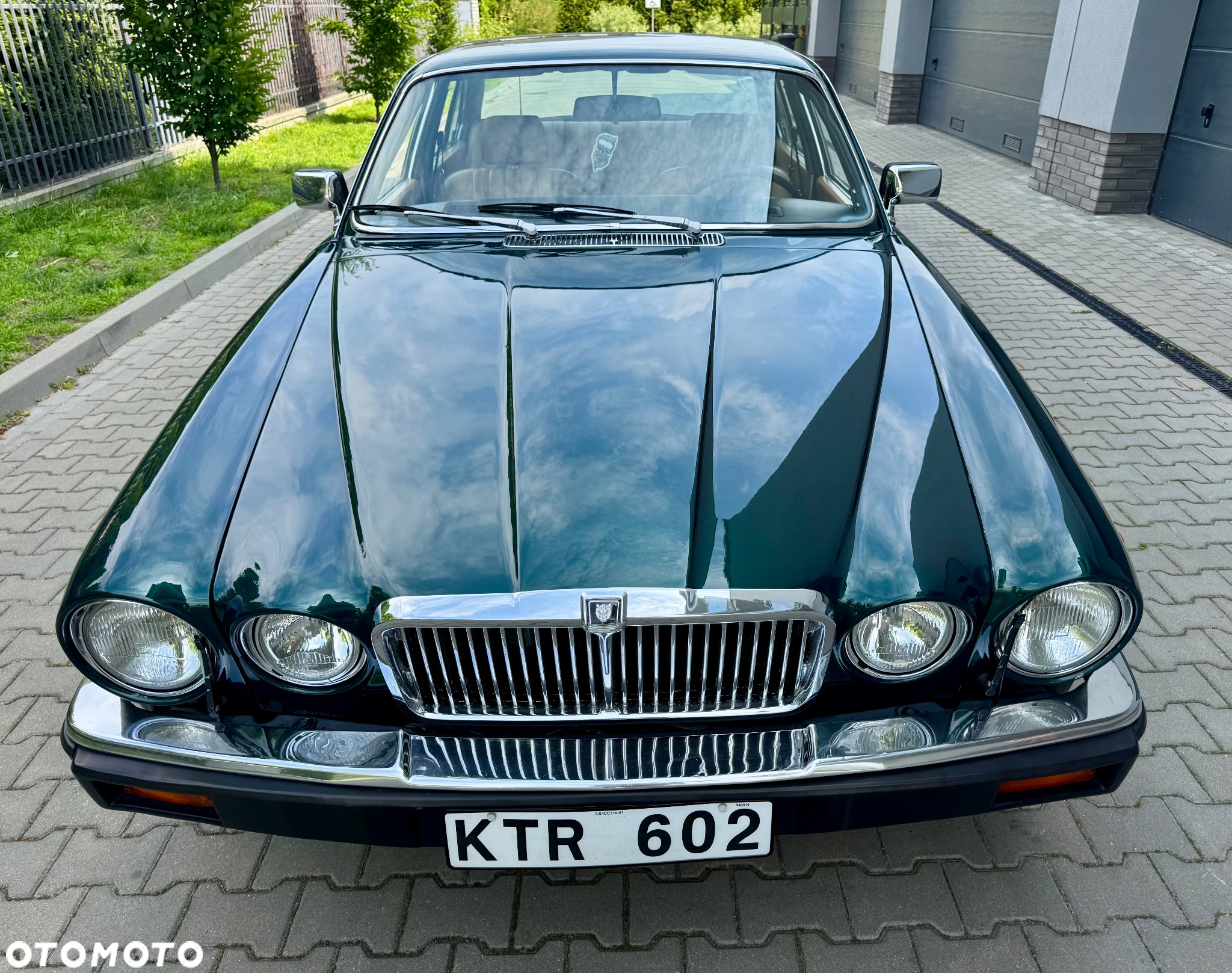 Jaguar XJ - 10