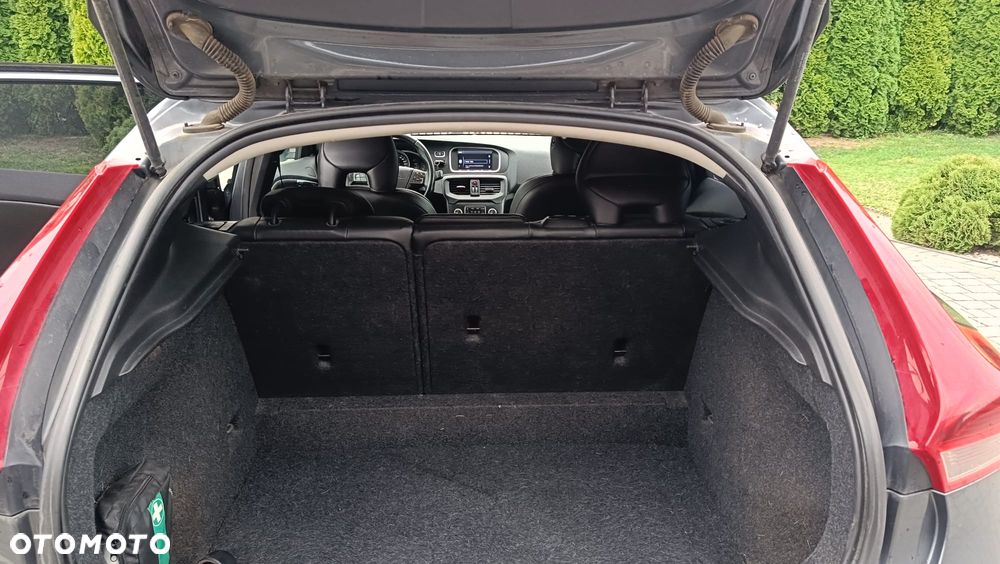 Volvo V40 ver-d2-r--design - 16
