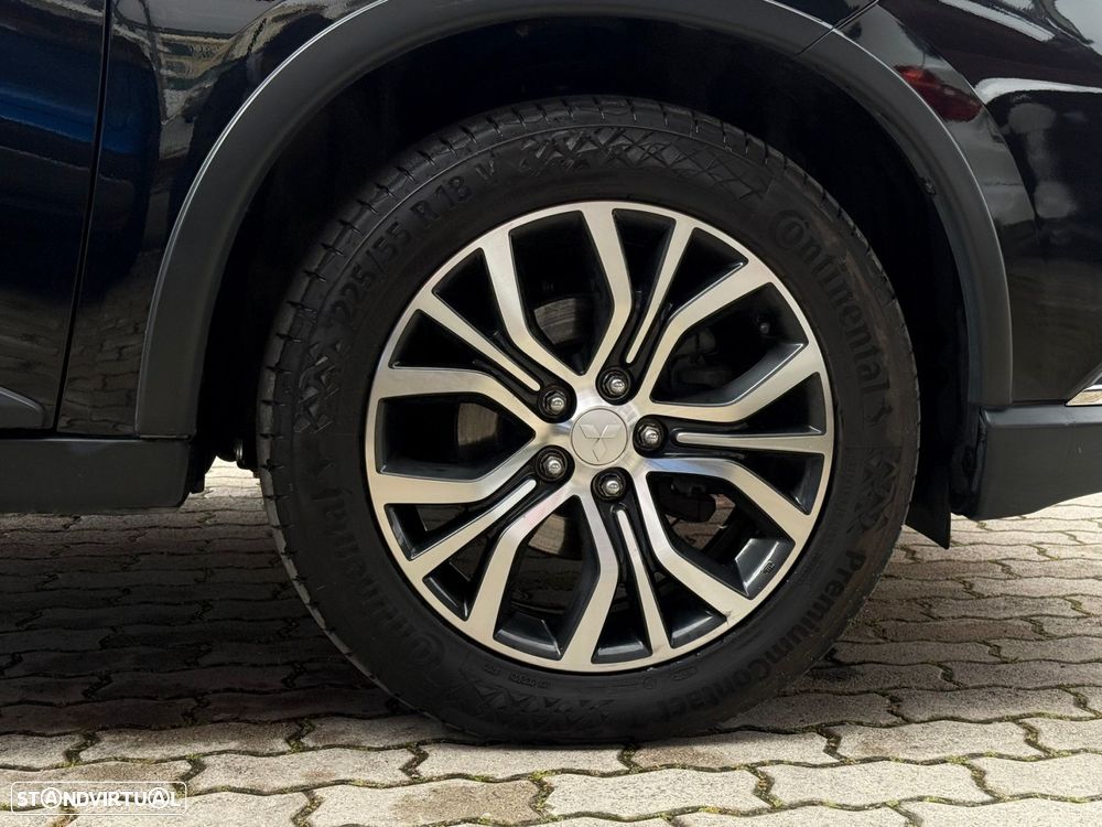 Mitsubishi Outlander 2.2 DI-D Intense - 7