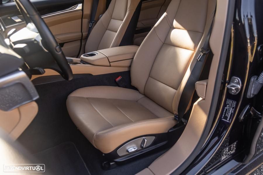 Porsche Panamera 4 Edition PDK - 26