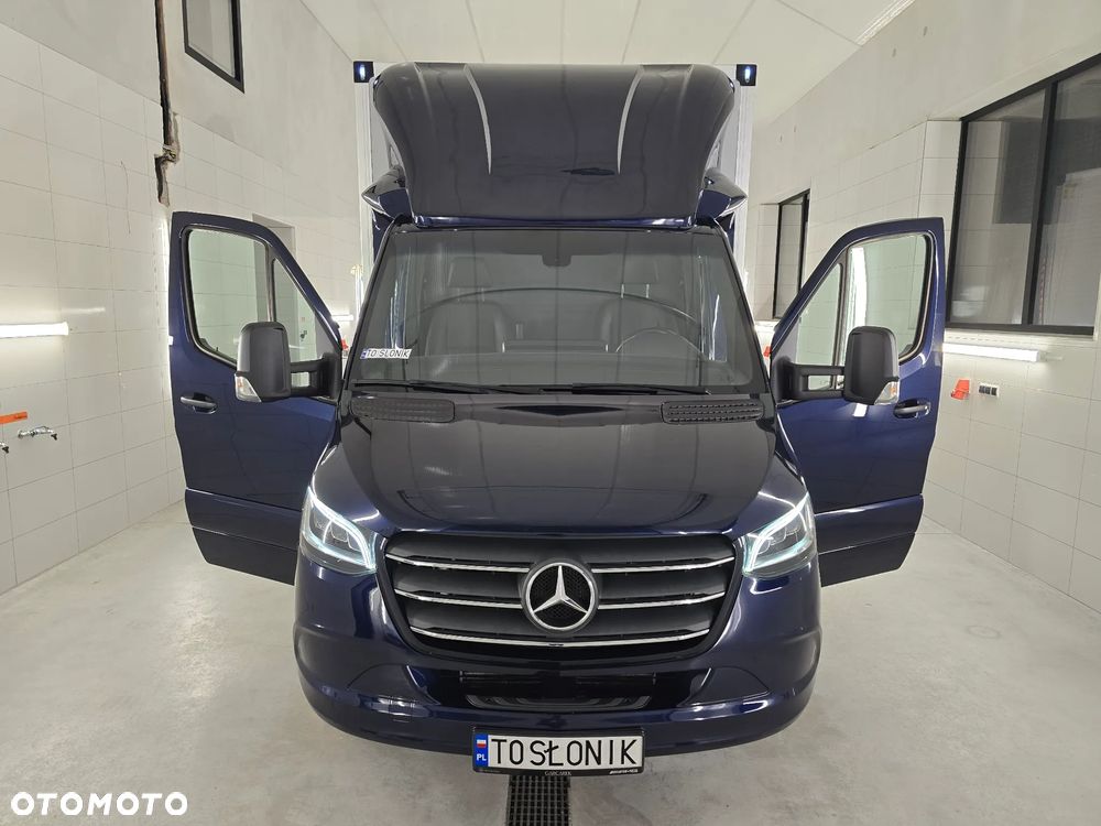 Mercedes-Benz SPRINTER 319 3.0 CDI KONTENER 4,28cmDługi 2,29cmSzero 2,24cmWysok + WINDA 750Kg 42Tyś km SERWIS DO OSTATNIEGO Km ASO MERCEDES-BENZ SALON PL STAN NOWY NOWY NOWY FABRYCZNA GWARANCJA - 16