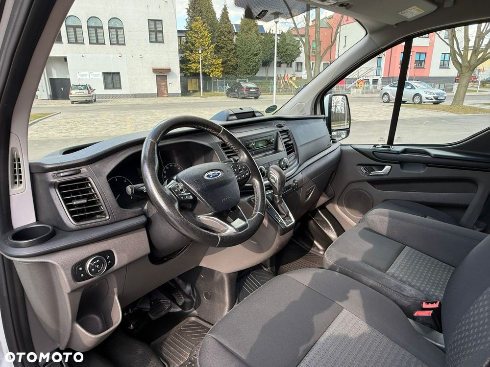 Ford Tranzit Custom - 31