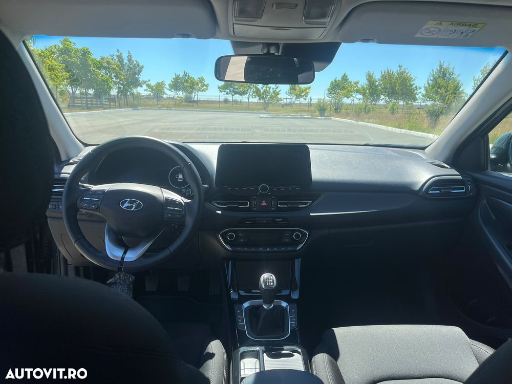 Hyundai i30 1.5 96CP M/T Comfort - 8