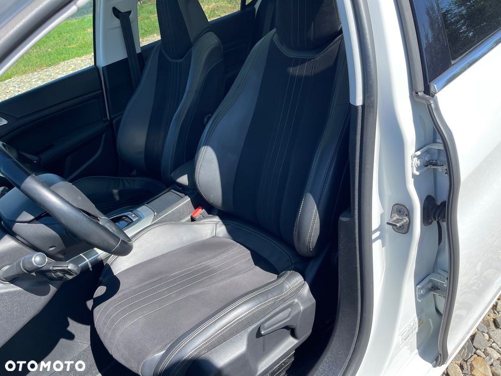 Peugeot 308 1.5 BlueHDi Allure S&S - 19