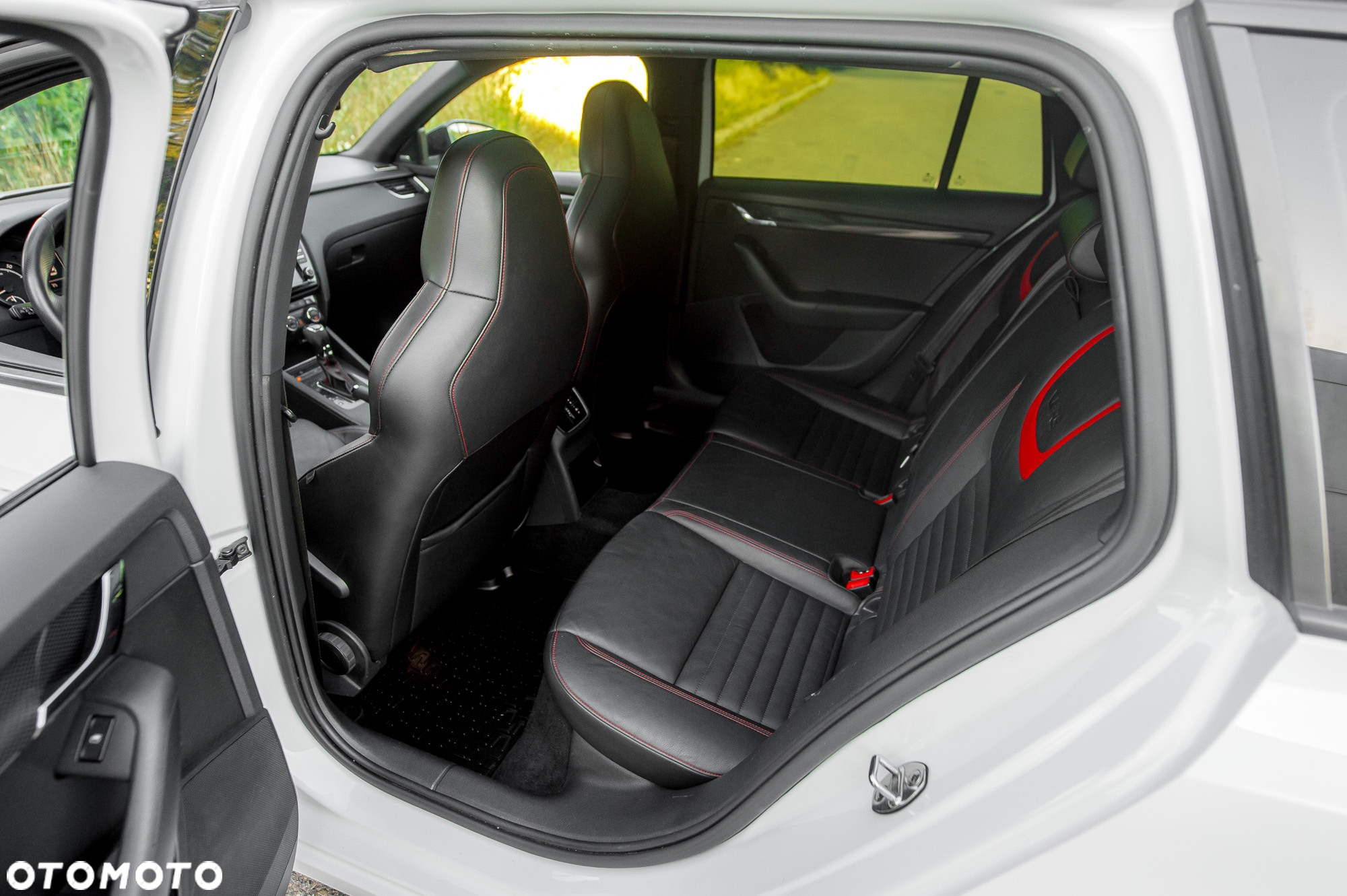 Skoda Octavia 2.0 TSI RS DSG - 18