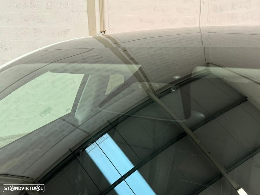 Tesla Model Y Long Range Dual Motor AWD - 12