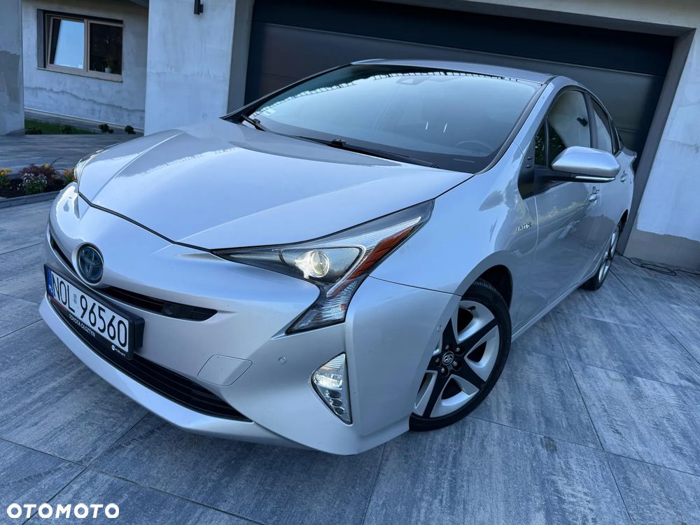 Toyota Prius 1.8 Hybrid Premium - 4