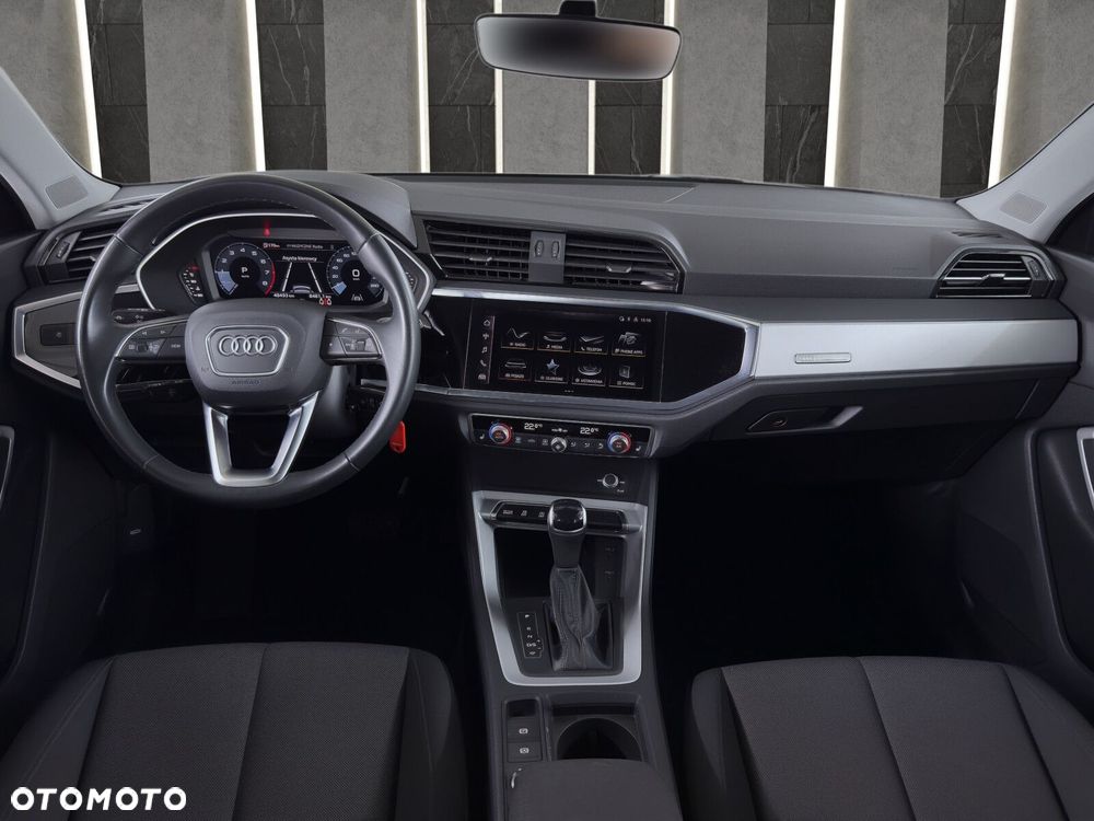 Audi Q3 Sportback - 12