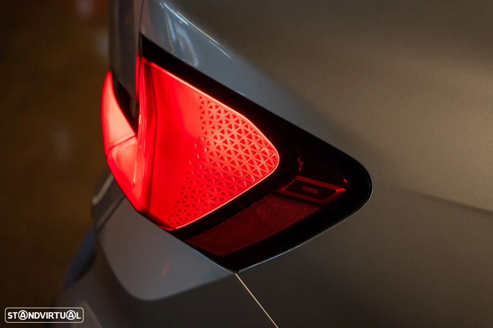 BMW iX1 xDrive30 xLine - 11