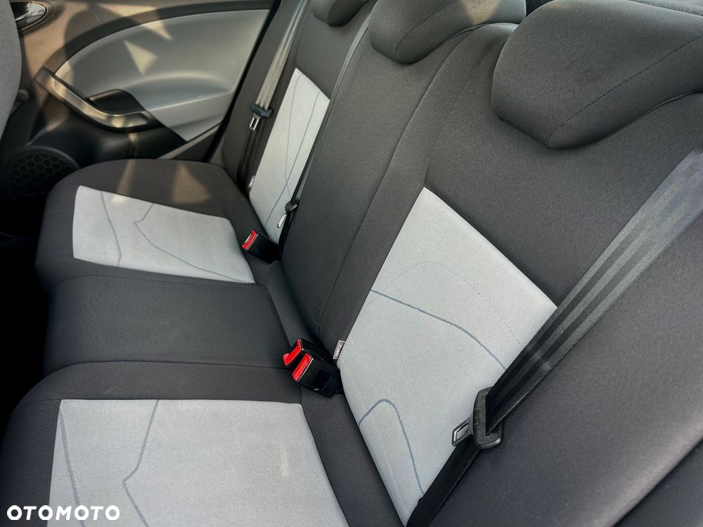 Seat Ibiza 1.4 16V Reference - 10