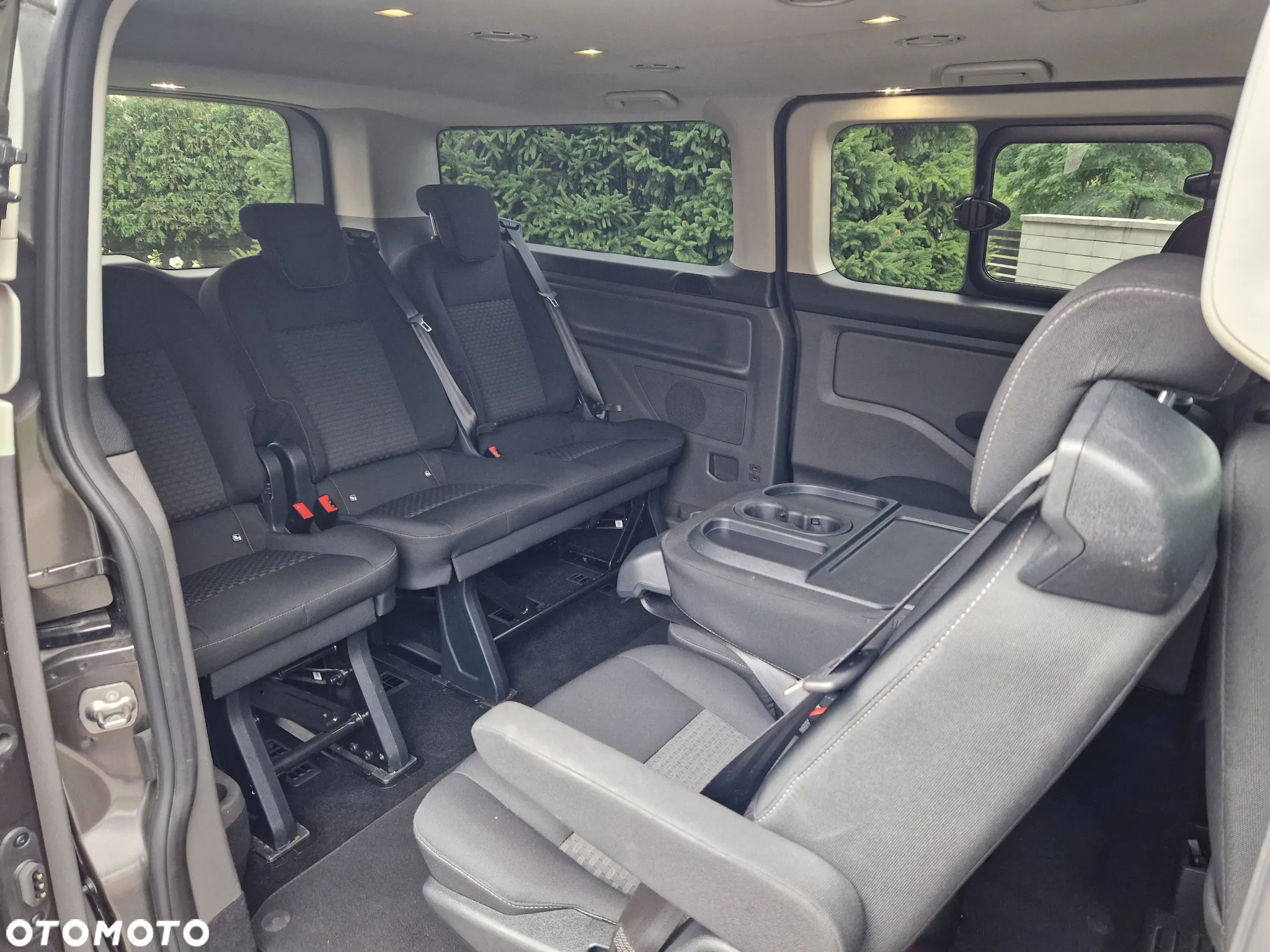 Ford Tourneo Custom - 16