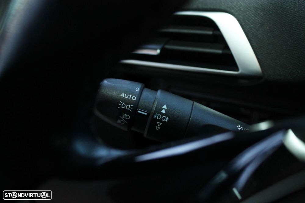 Peugeot 3008 1.5 BlueHDi Crossway - 25