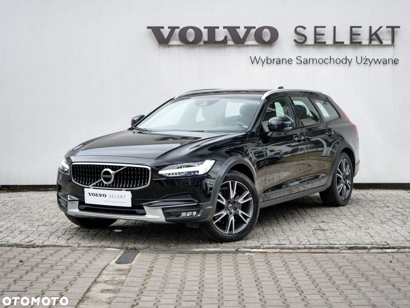 Volvo V90 Cross Country - 2