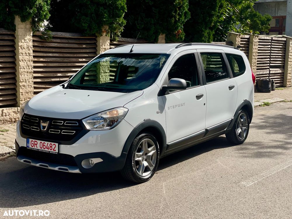 Dacia Lodgy TCe 130 GPF Stepway - 1