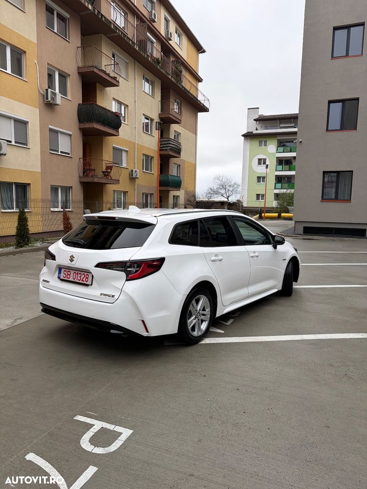 Suzuki Swace 1.8 E-CVT HEV Passion - 2