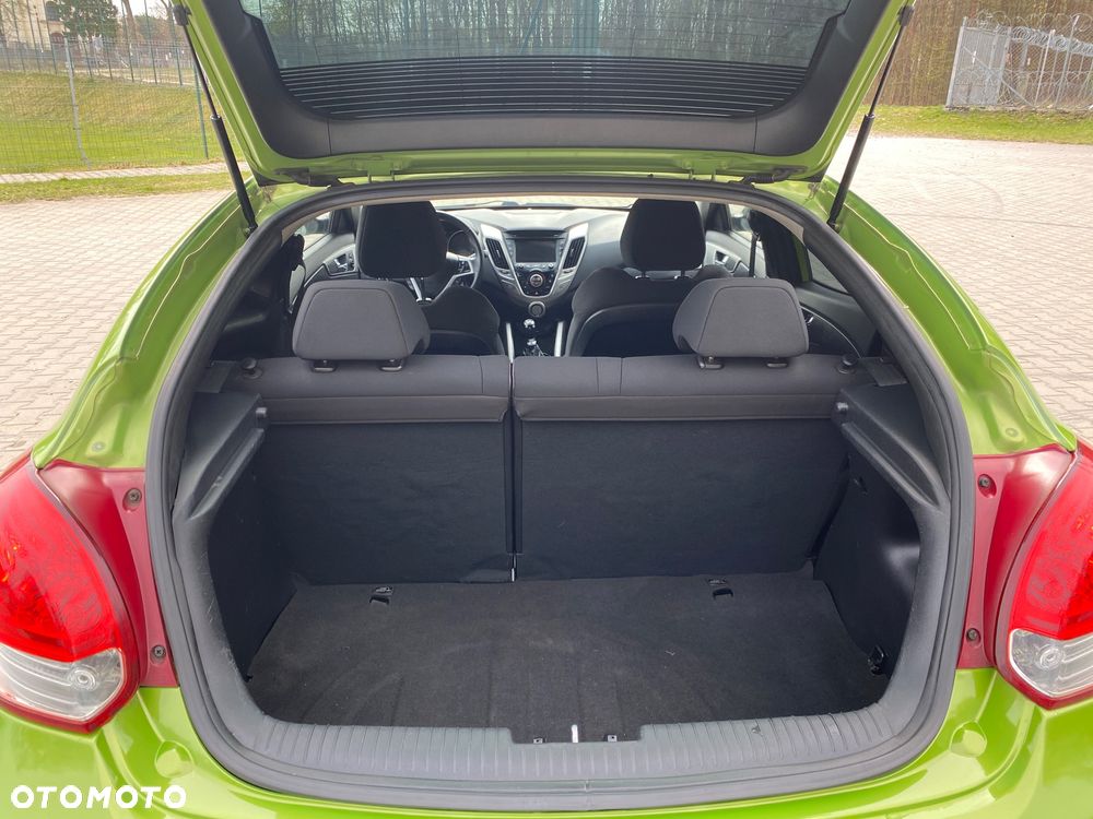 Hyundai Veloster 1.6 GDI Style - 21