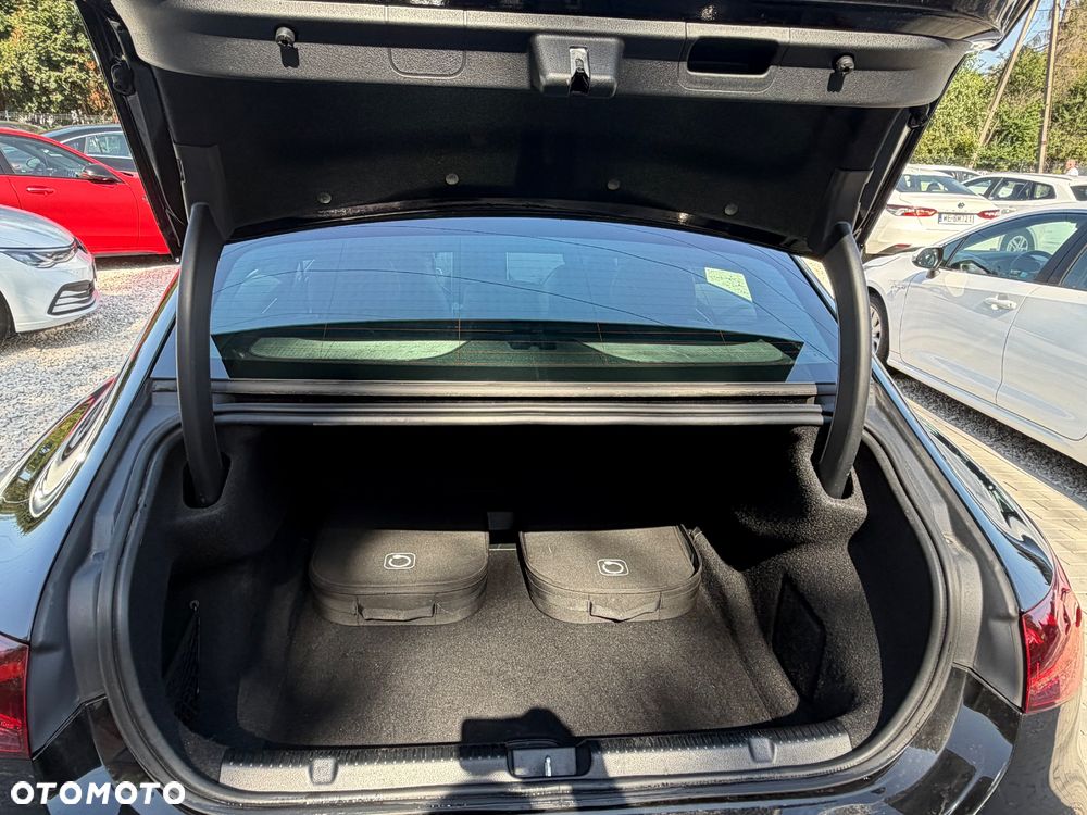 Mercedes-Benz EQE 350+ 90.5kWh - 28