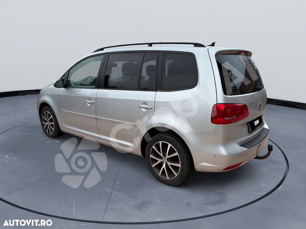 Volkswagen Touran 1.6 TDI DPF BlueMotion Technology DSG Comfortline - 5