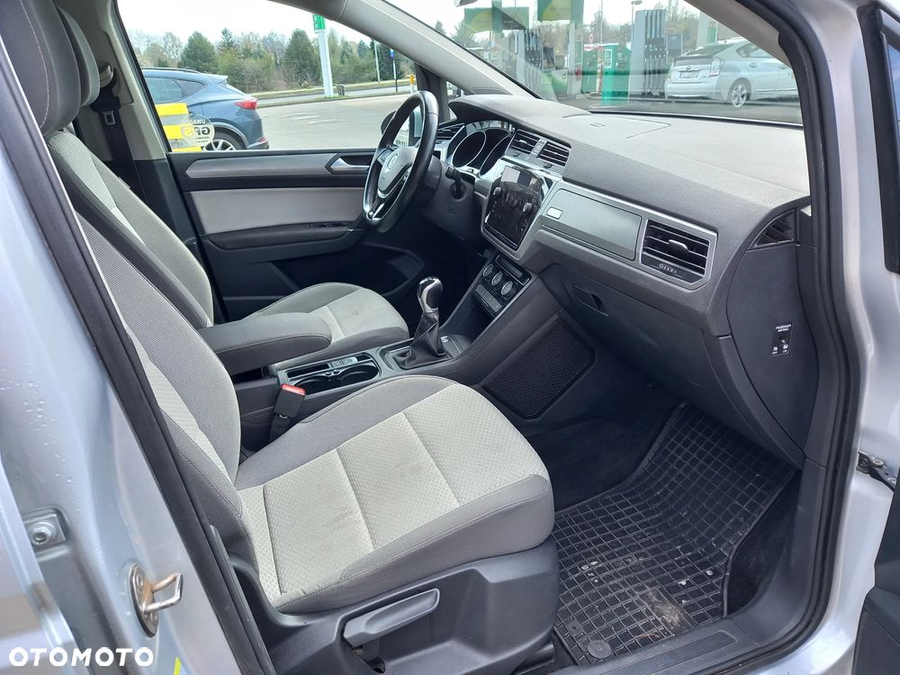 Volkswagen Touran 1.5 TSI EVO Comfortline Plus - 6