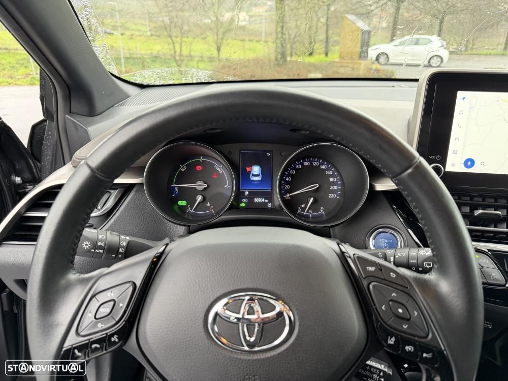 Toyota C-HR 1.8 Hybrid Square Collection - 19