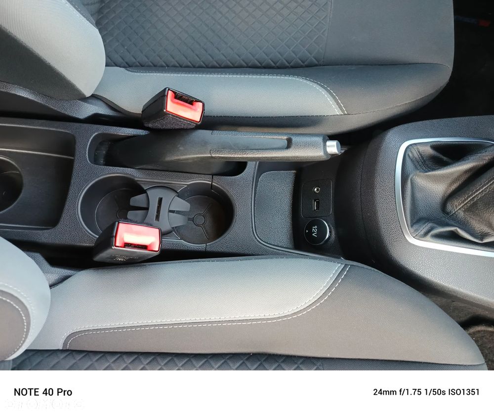 Ford Fiesta 1.0 EcoBoost Champions Edition - 27