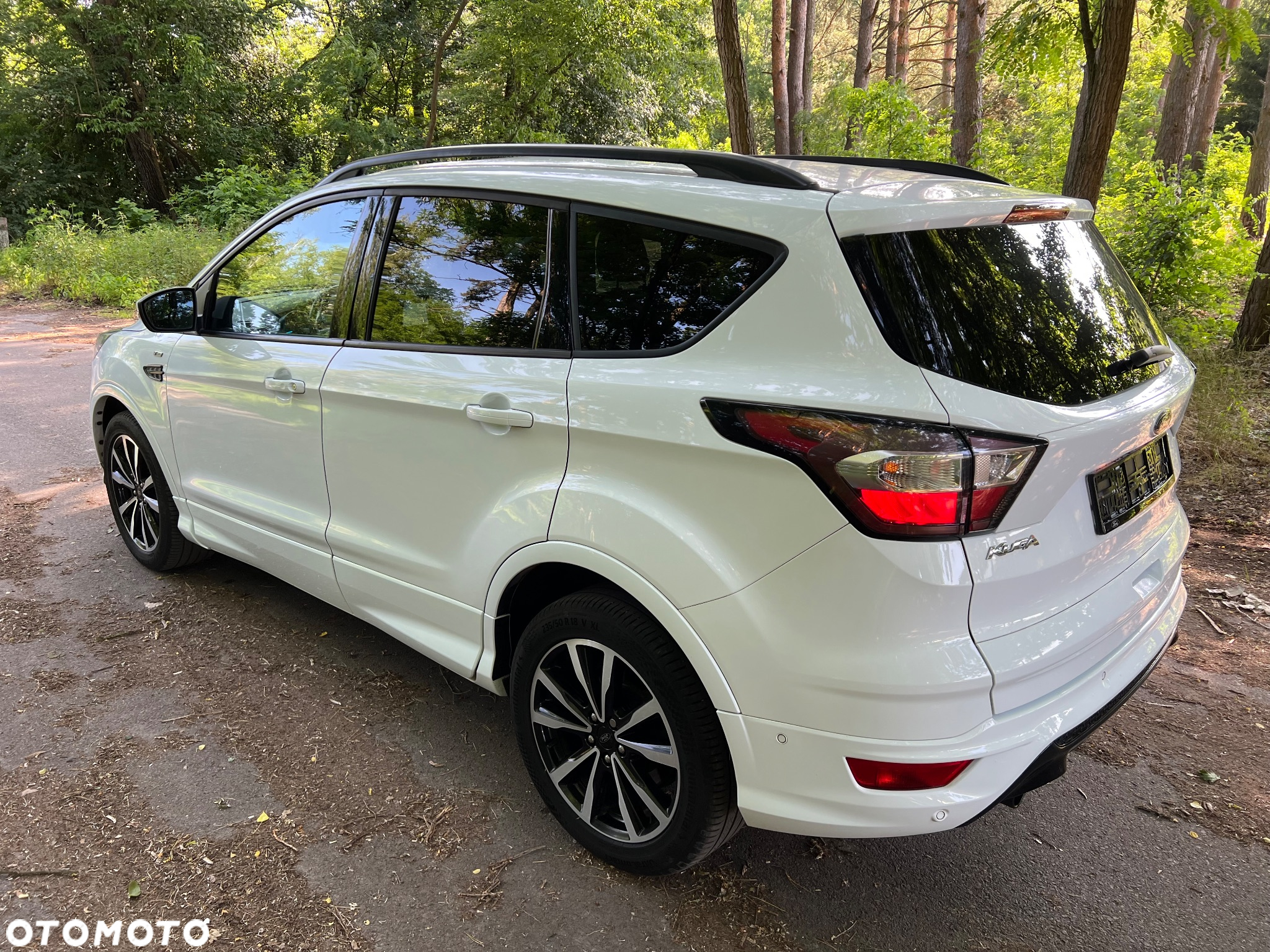Ford Kuga 2.0 TDCi FWD ST-Line - 11