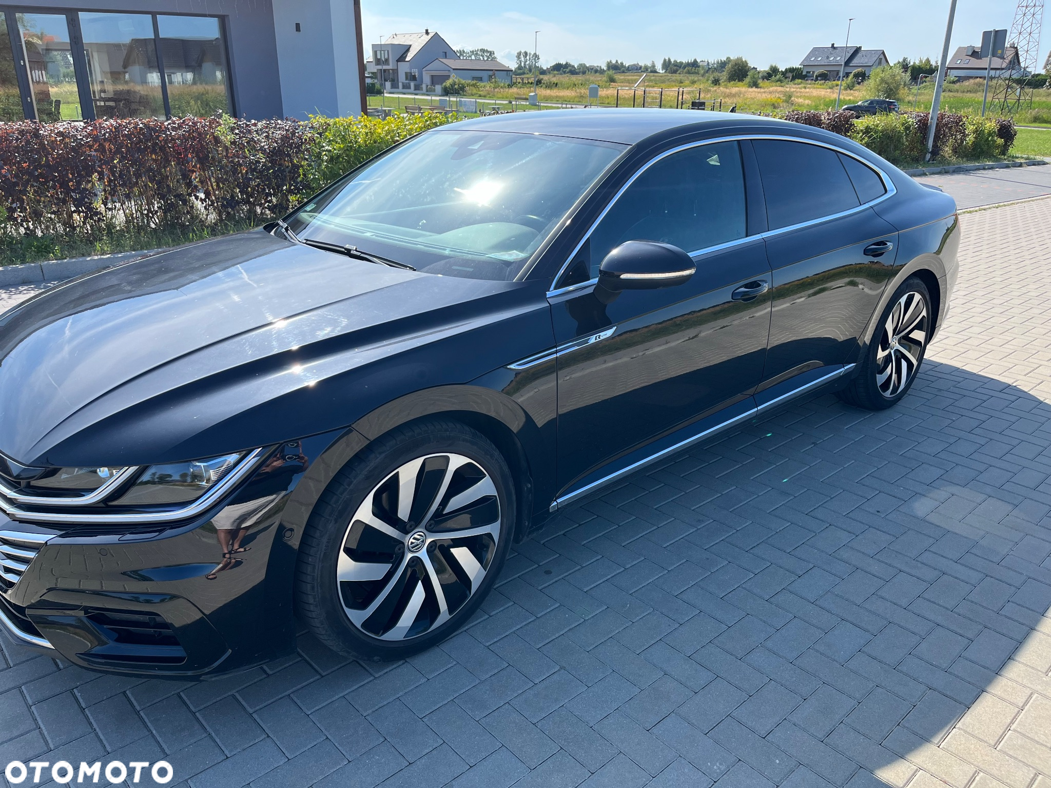 Volkswagen Arteon 2.0 TSI R-Line DSG - 2