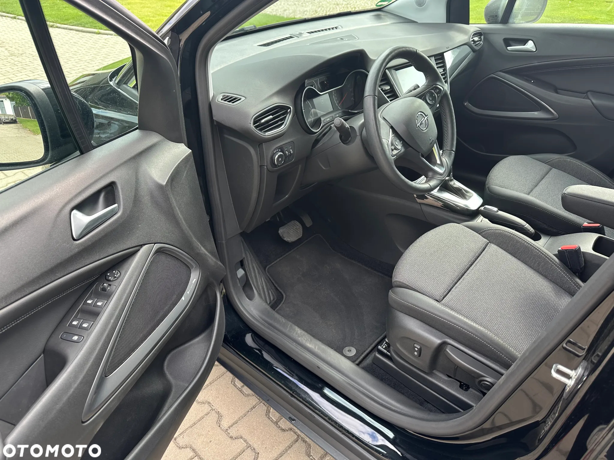 Opel Crossland - 10