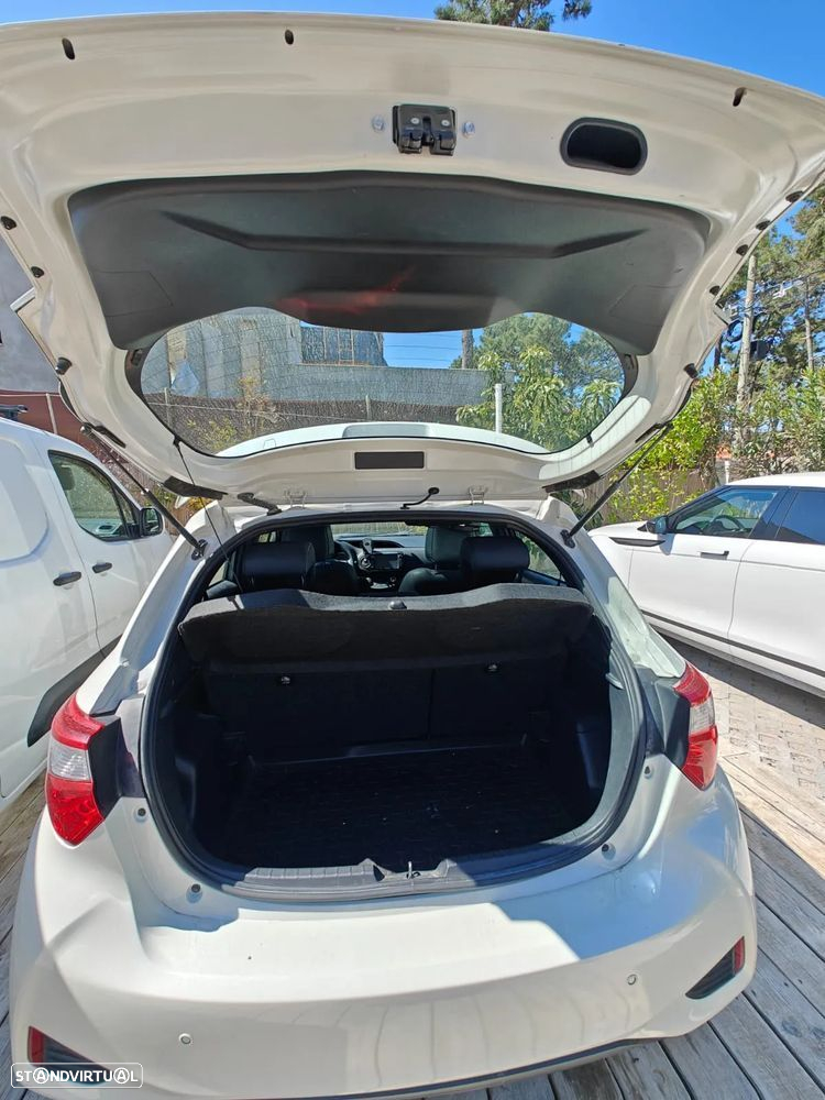 Toyota Yaris 1.5 HSD Comfort - 6