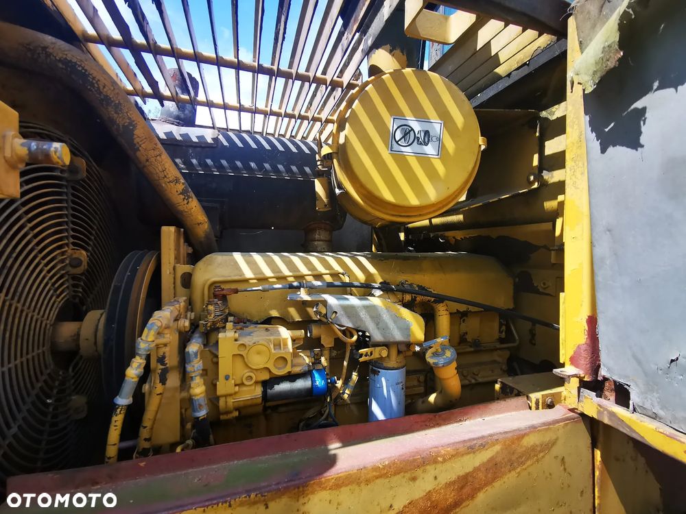 Caterpillar 928F - 6