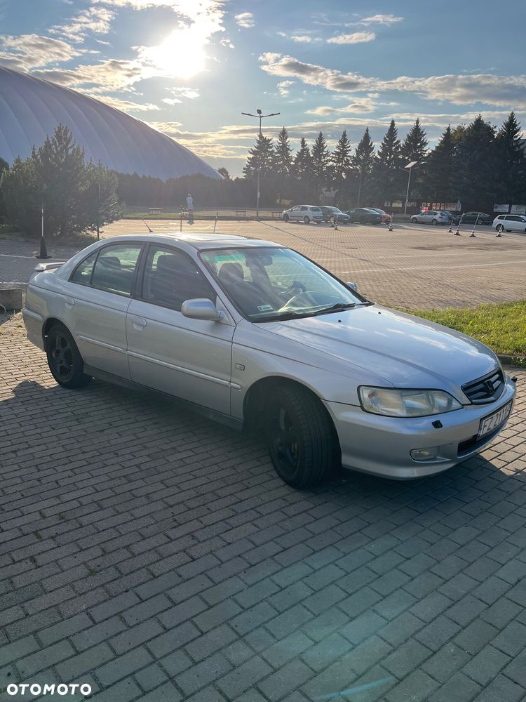 Honda Accord - 2