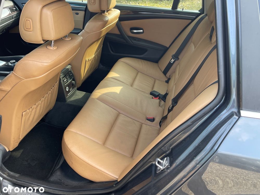 BMW Seria 5 525i Edition Exclusive - 12