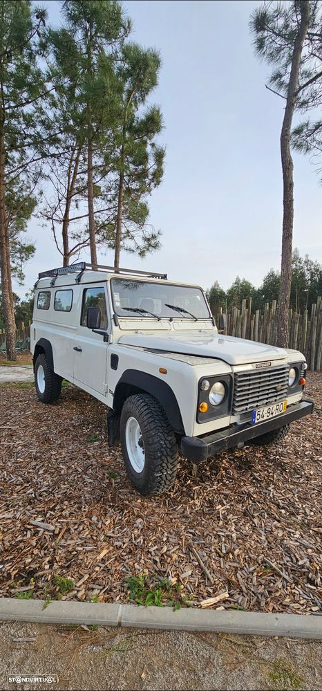 Land Rover Defender - 2