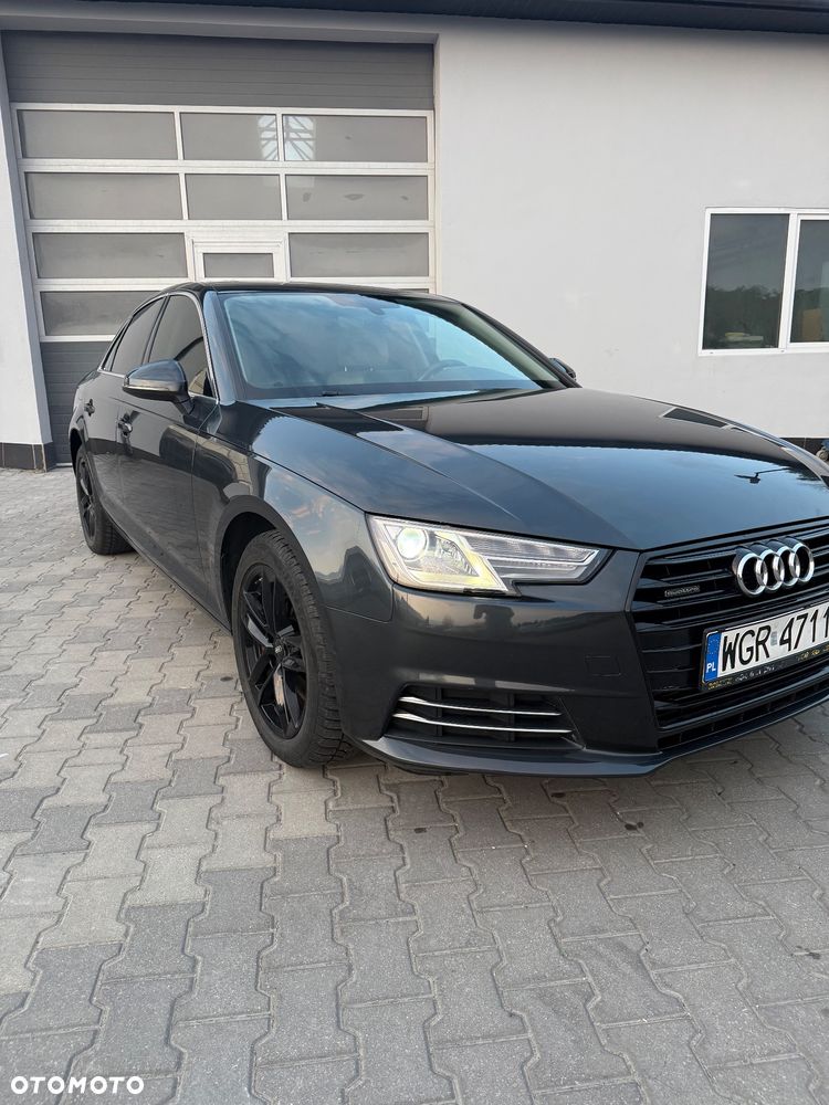 Audi A4 Limousine - 3