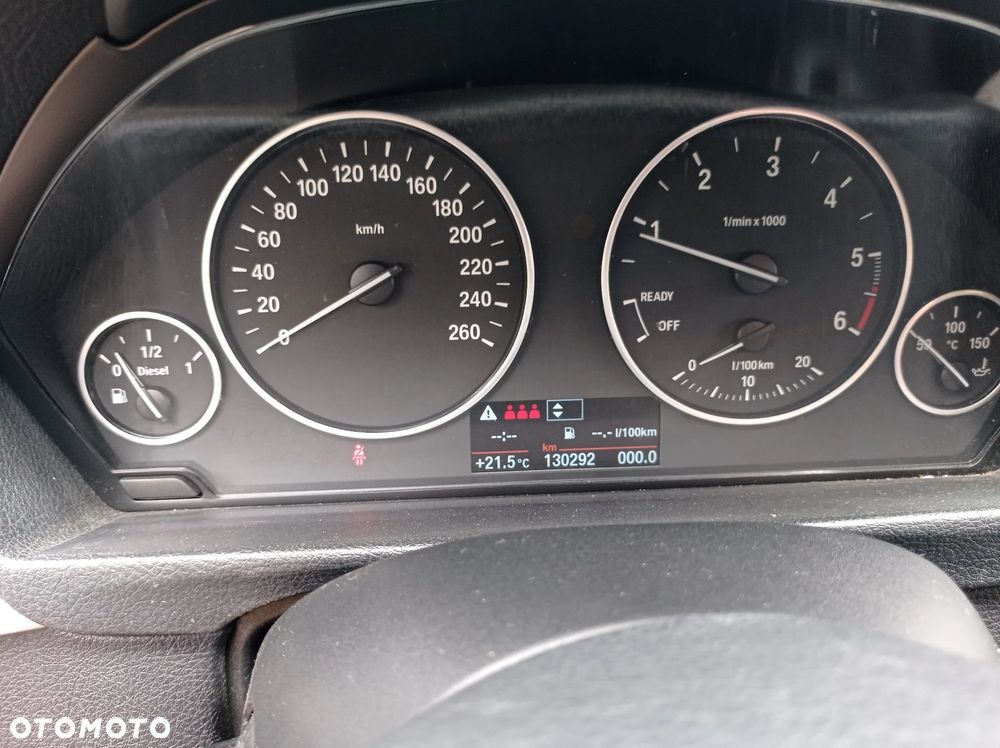 BMW Seria 3 318d DPF Edition Sport - 11