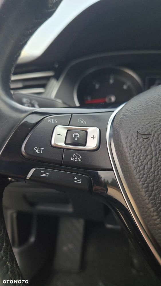 Volkswagen Passat 2.0 TDI SCR (BlueMotion Technology) DSG Comfortline - 14