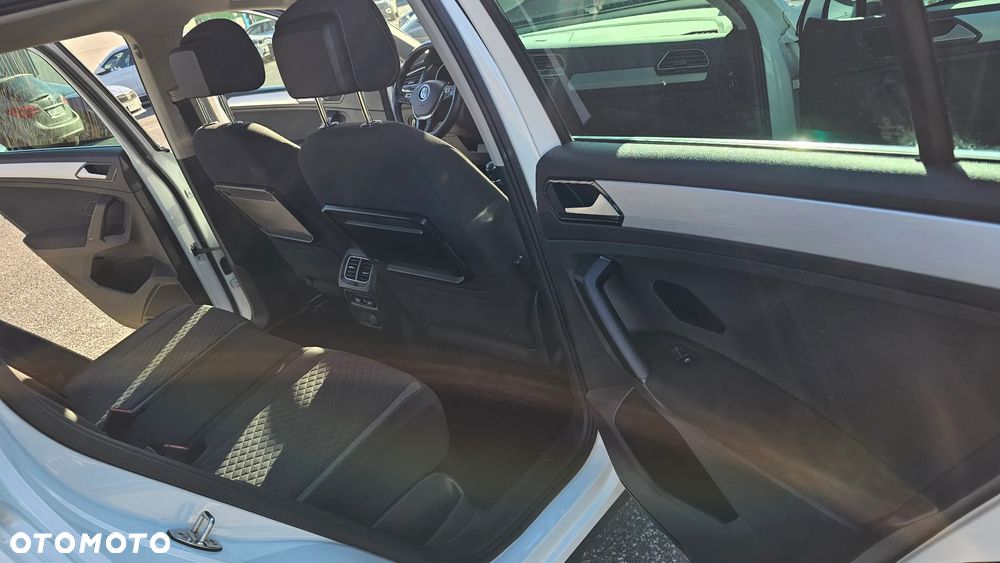 Volkswagen Tiguan 2.0 TDI BMT SCR Comfortline - 23