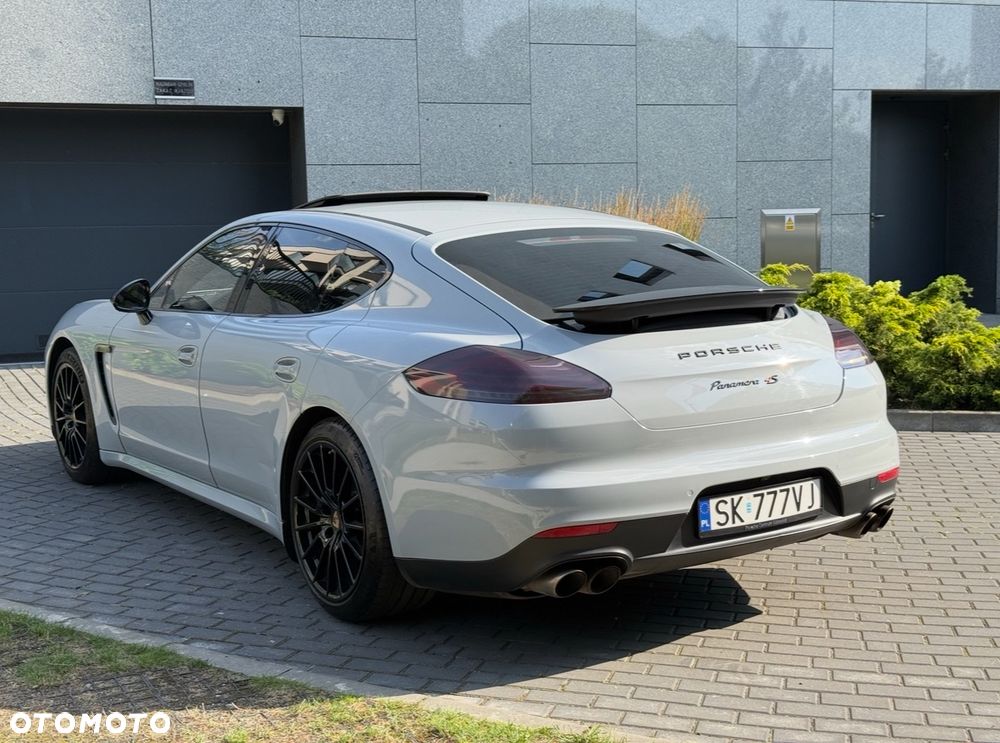 Porsche Panamera 4S PDK - 5